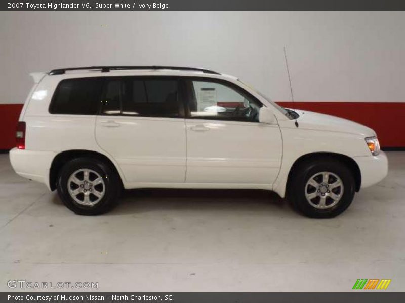 Super White / Ivory Beige 2007 Toyota Highlander V6