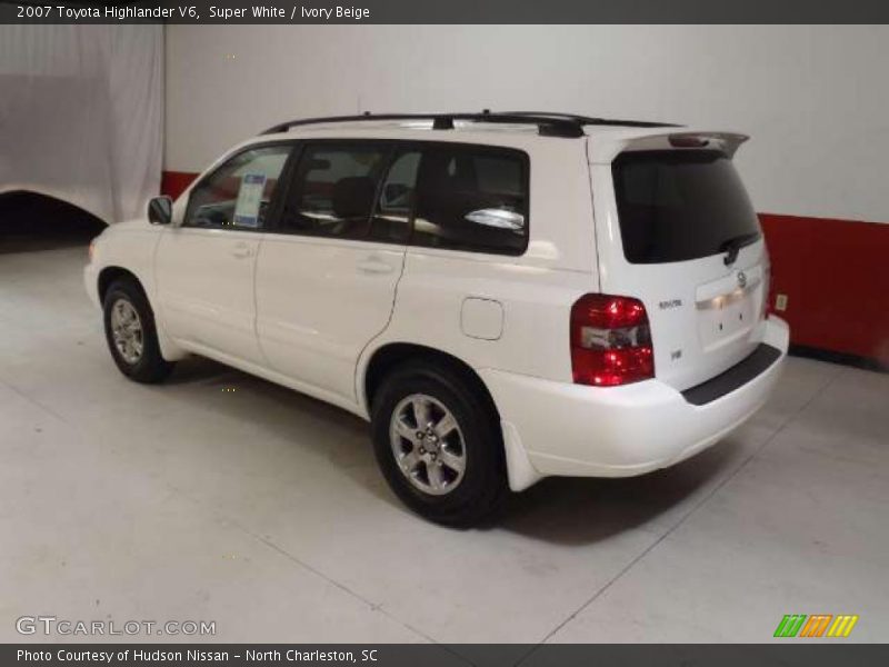 Super White / Ivory Beige 2007 Toyota Highlander V6