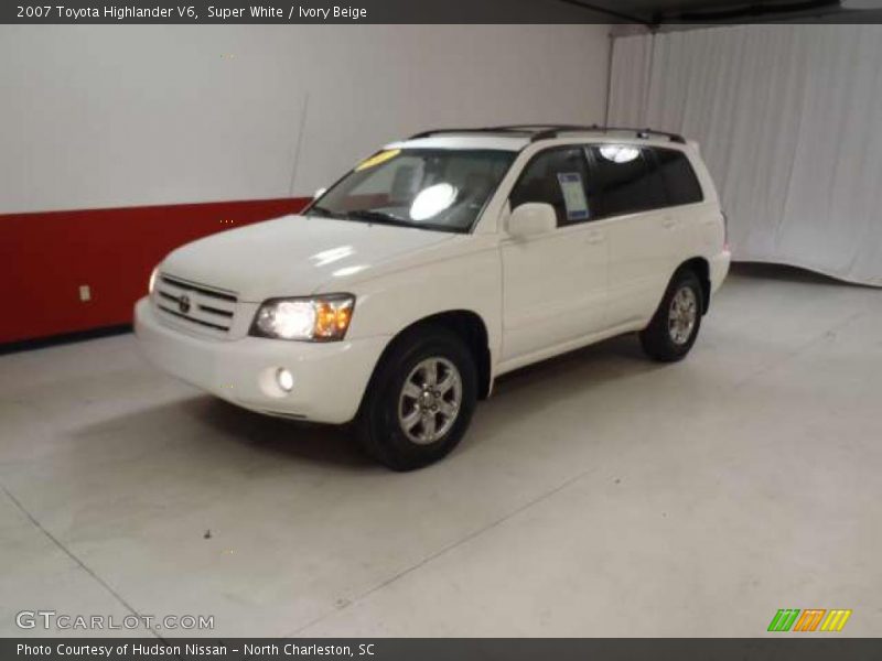 Super White / Ivory Beige 2007 Toyota Highlander V6