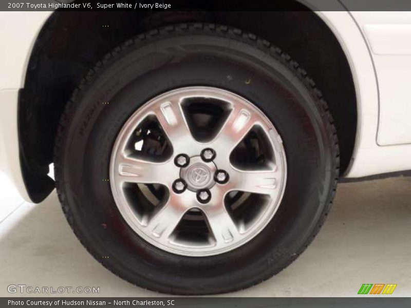 Super White / Ivory Beige 2007 Toyota Highlander V6