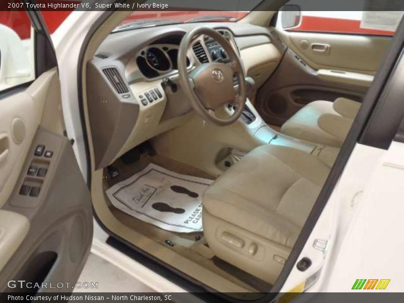 Super White / Ivory Beige 2007 Toyota Highlander V6