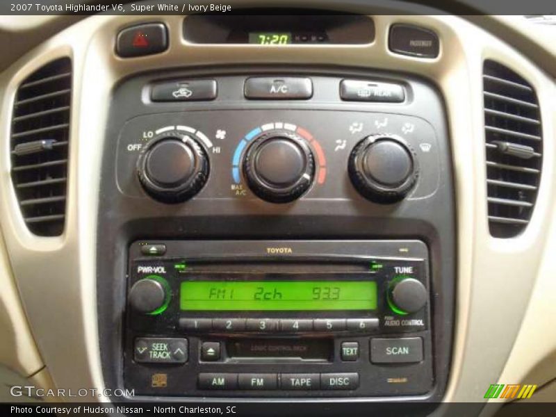 Super White / Ivory Beige 2007 Toyota Highlander V6