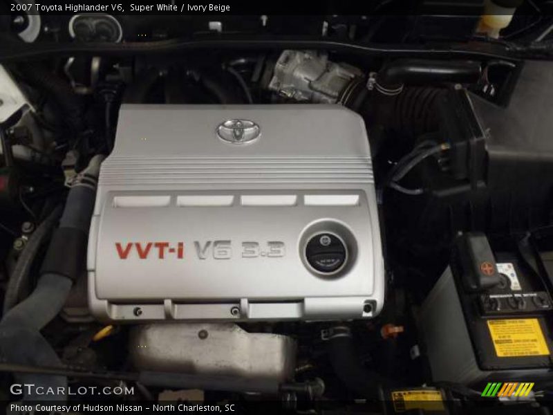 Super White / Ivory Beige 2007 Toyota Highlander V6