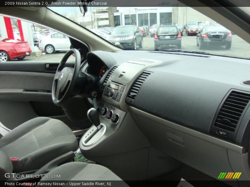 Fresh Powder White / Charcoal 2009 Nissan Sentra 2.0