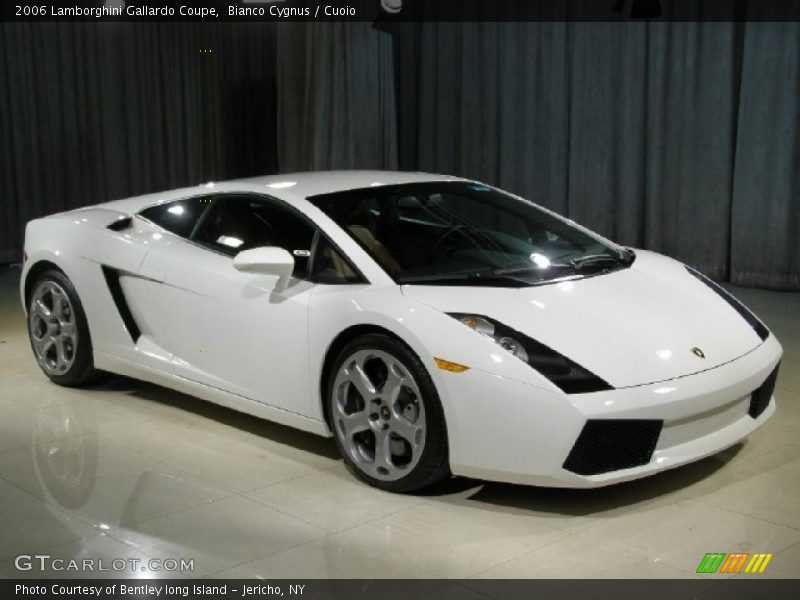 Front 3/4 View of 2006 Gallardo Coupe