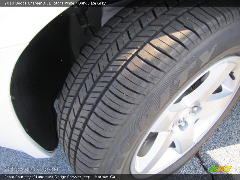 Stone White / Dark Slate Gray 2010 Dodge Charger 3.5L