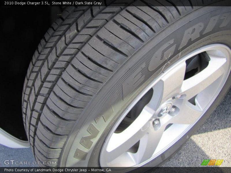 Stone White / Dark Slate Gray 2010 Dodge Charger 3.5L
