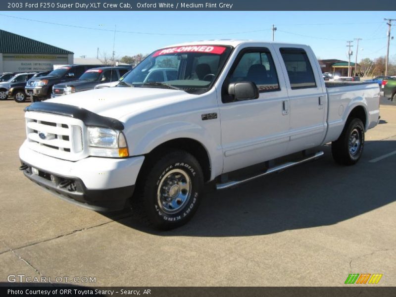 Oxford White / Medium Flint Grey 2003 Ford F250 Super Duty XLT Crew Cab
