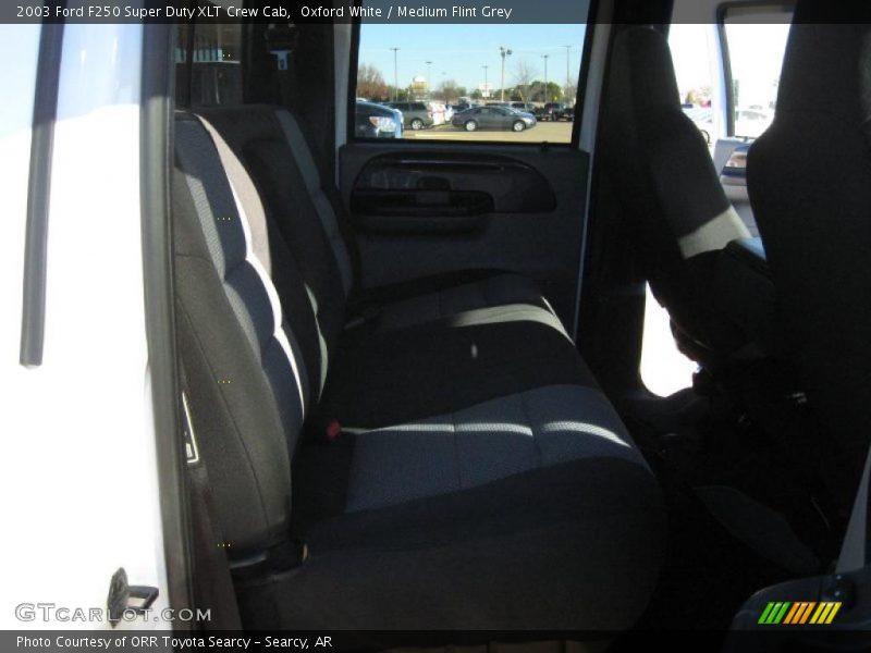Oxford White / Medium Flint Grey 2003 Ford F250 Super Duty XLT Crew Cab