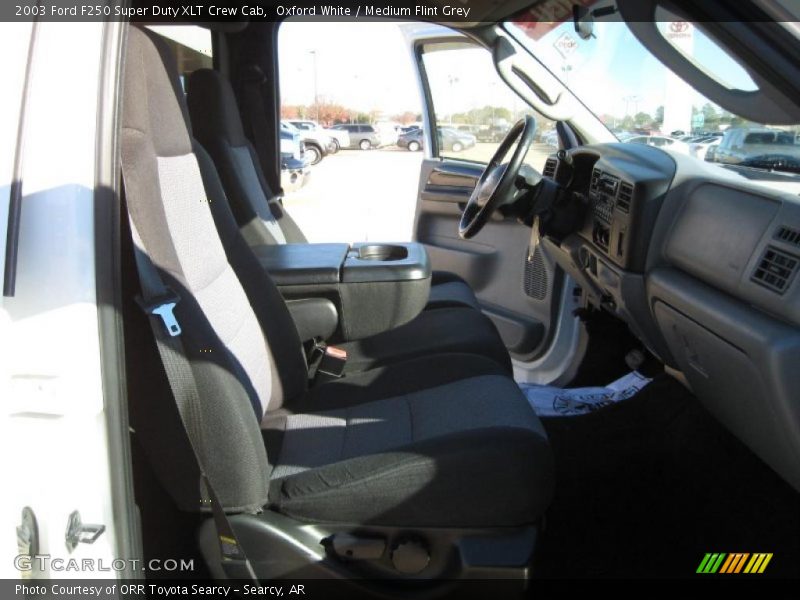 Oxford White / Medium Flint Grey 2003 Ford F250 Super Duty XLT Crew Cab