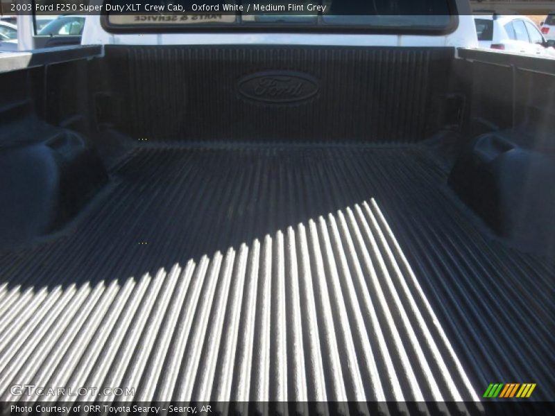 Oxford White / Medium Flint Grey 2003 Ford F250 Super Duty XLT Crew Cab
