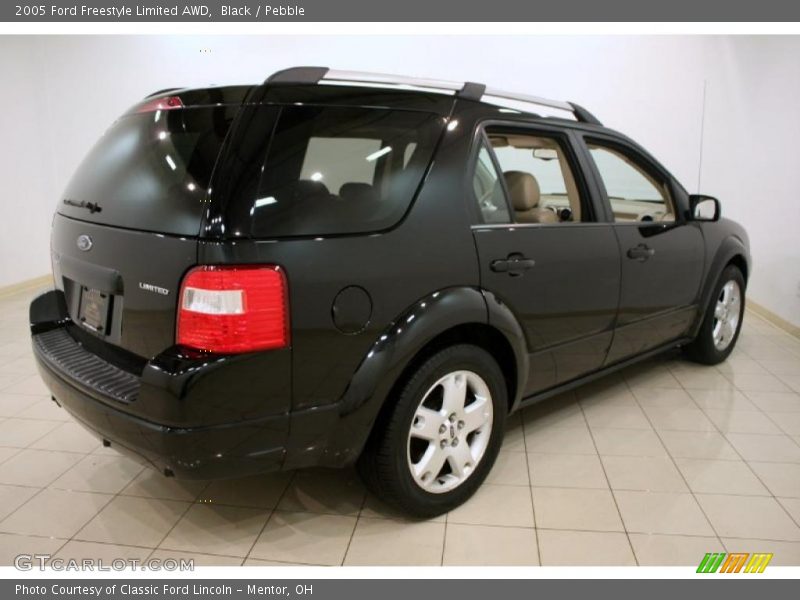 Black / Pebble 2005 Ford Freestyle Limited AWD