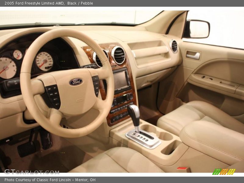 Black / Pebble 2005 Ford Freestyle Limited AWD
