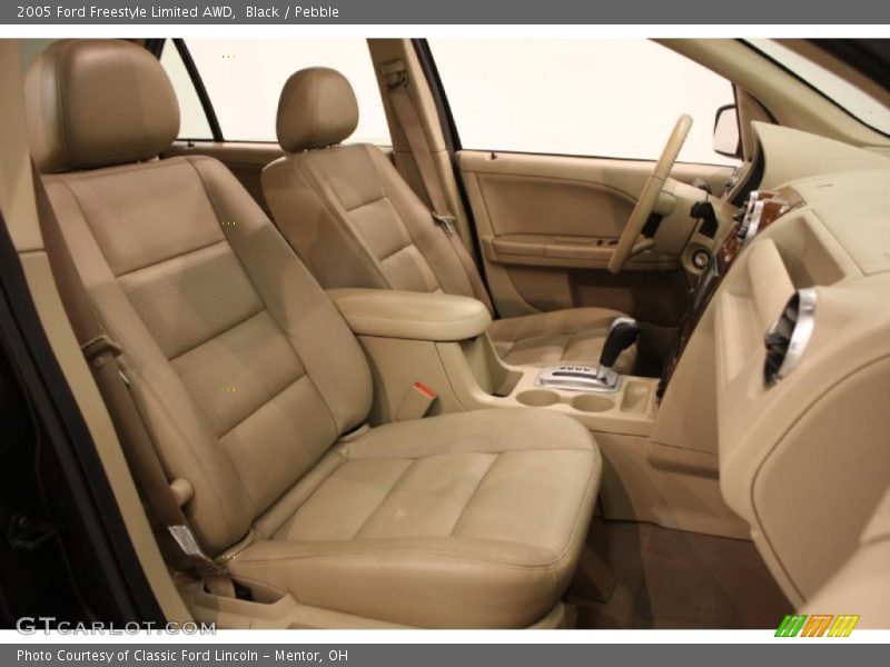 Black / Pebble 2005 Ford Freestyle Limited AWD
