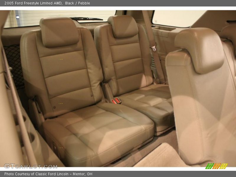 Black / Pebble 2005 Ford Freestyle Limited AWD