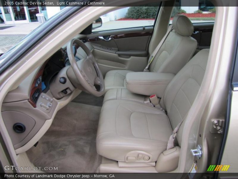 Light Cashmere / Cashmere 2005 Cadillac DeVille Sedan