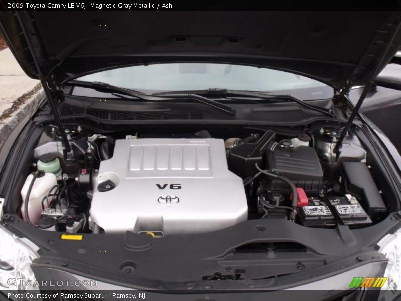 Magnetic Gray Metallic / Ash 2009 Toyota Camry LE V6