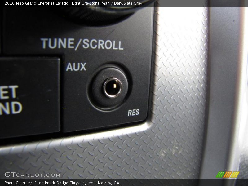 Light Graystone Pearl / Dark Slate Gray 2010 Jeep Grand Cherokee Laredo