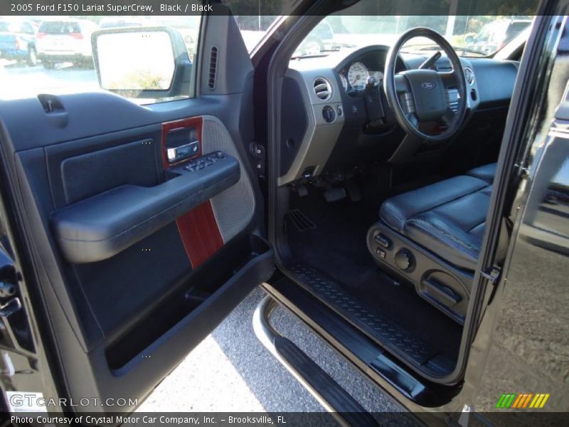 Black / Black 2005 Ford F150 Lariat SuperCrew