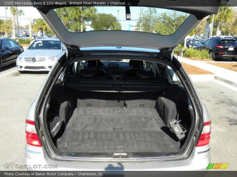  2005 E 320 Wagon Trunk