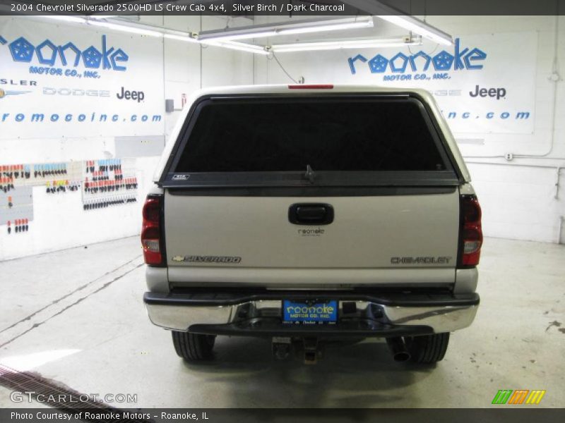 Silver Birch / Dark Charcoal 2004 Chevrolet Silverado 2500HD LS Crew Cab 4x4