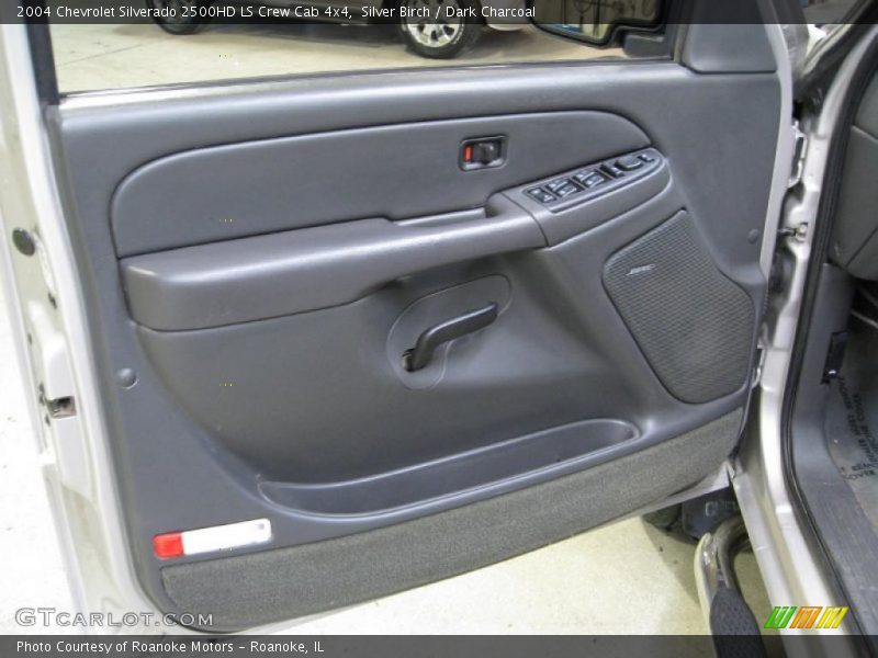 Silver Birch / Dark Charcoal 2004 Chevrolet Silverado 2500HD LS Crew Cab 4x4