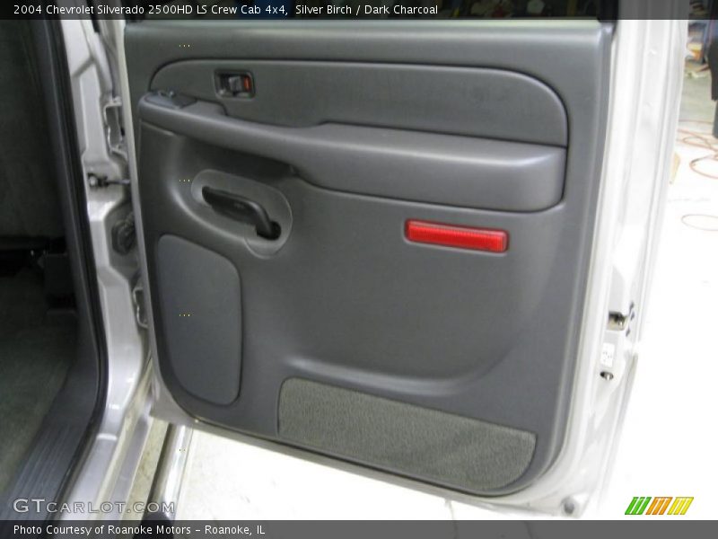 Silver Birch / Dark Charcoal 2004 Chevrolet Silverado 2500HD LS Crew Cab 4x4