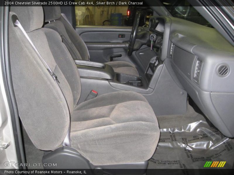 Silver Birch / Dark Charcoal 2004 Chevrolet Silverado 2500HD LS Crew Cab 4x4
