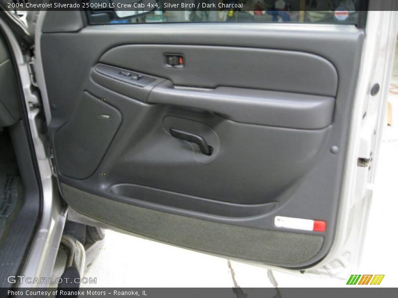 Silver Birch / Dark Charcoal 2004 Chevrolet Silverado 2500HD LS Crew Cab 4x4