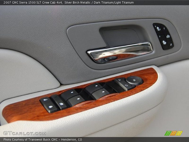 Controls of 2007 Sierra 1500 SLT Crew Cab 4x4