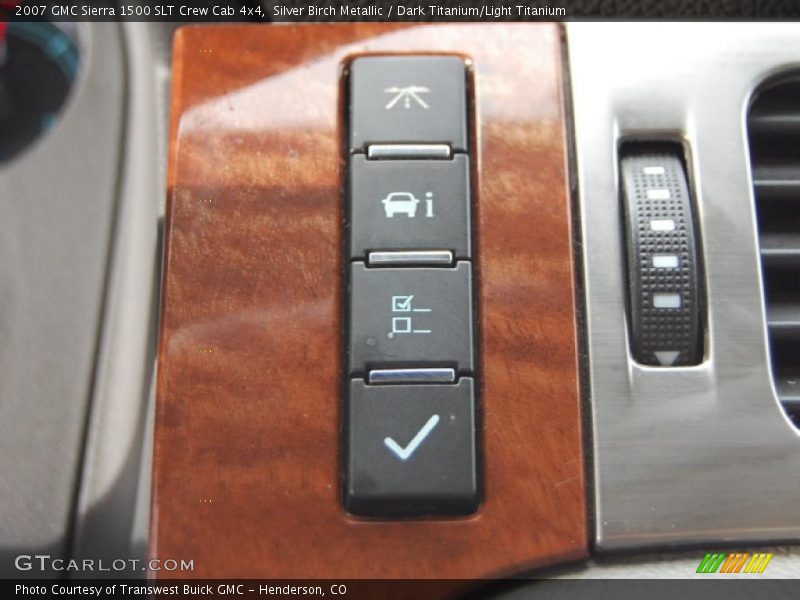 Controls of 2007 Sierra 1500 SLT Crew Cab 4x4