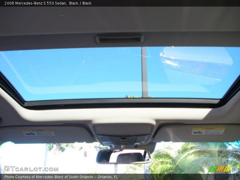 Sunroof of 2008 S 550 Sedan