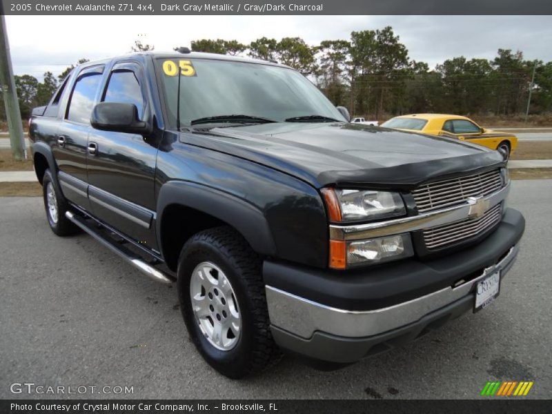 Dark Gray Metallic / Gray/Dark Charcoal 2005 Chevrolet Avalanche Z71 4x4