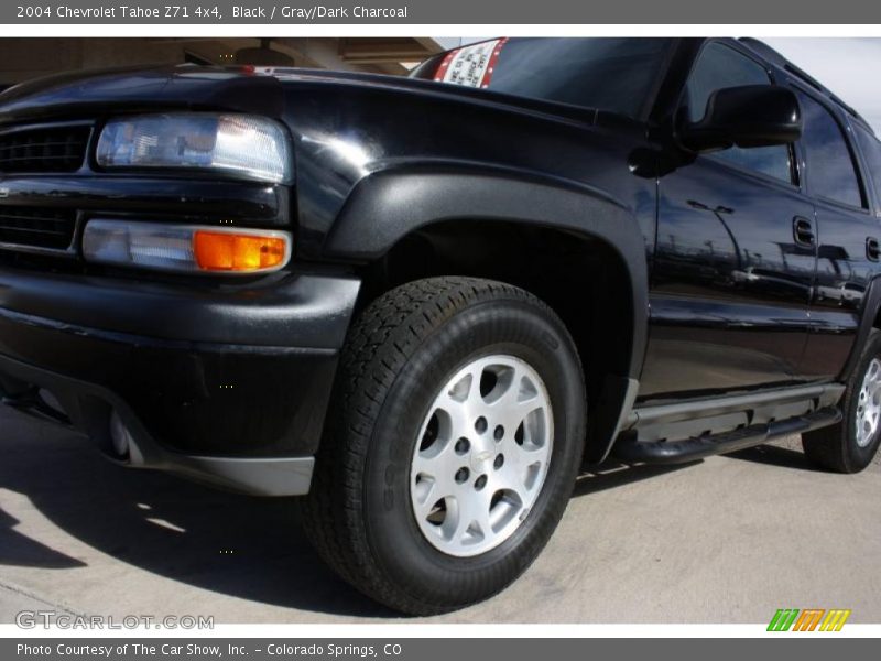 Black / Gray/Dark Charcoal 2004 Chevrolet Tahoe Z71 4x4