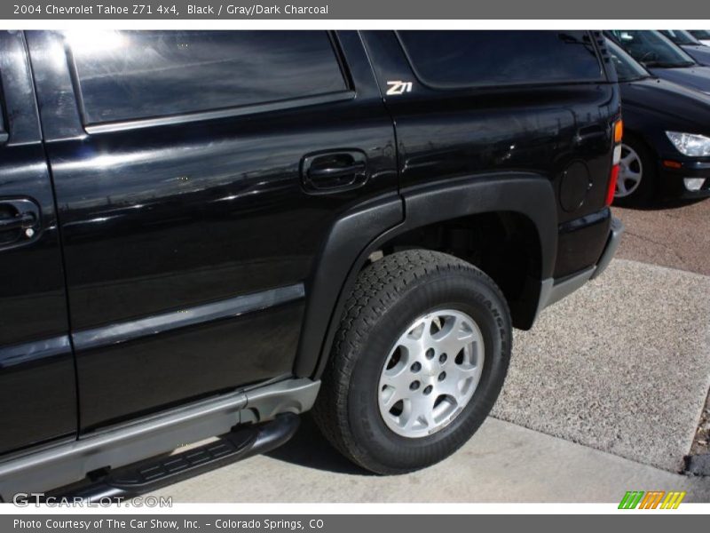 Black / Gray/Dark Charcoal 2004 Chevrolet Tahoe Z71 4x4