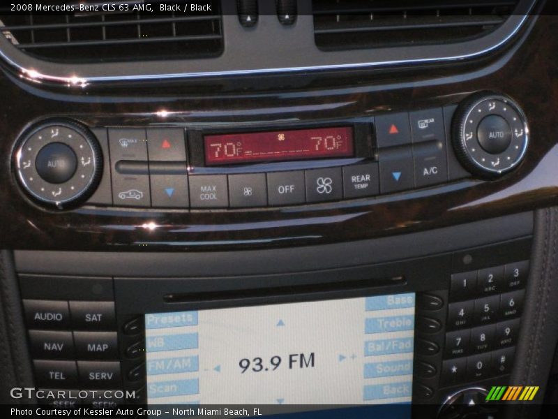 Controls of 2008 CLS 63 AMG
