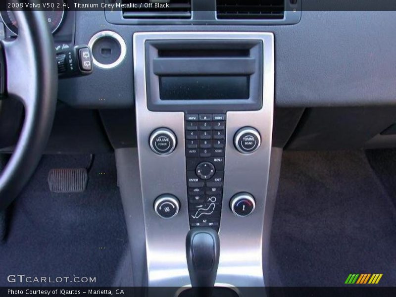 Controls of 2008 V50 2.4i