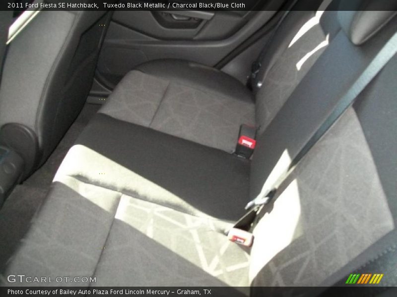 Tuxedo Black Metallic / Charcoal Black/Blue Cloth 2011 Ford Fiesta SE Hatchback