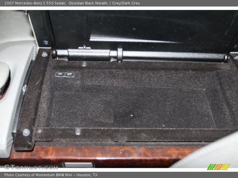 Obsidian Black Metallic / Grey/Dark Grey 2007 Mercedes-Benz S 550 Sedan