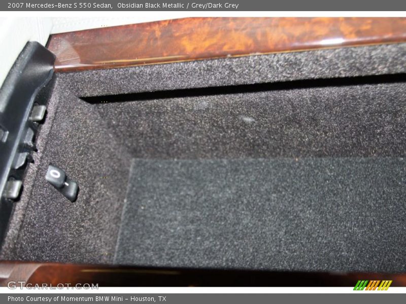 Obsidian Black Metallic / Grey/Dark Grey 2007 Mercedes-Benz S 550 Sedan