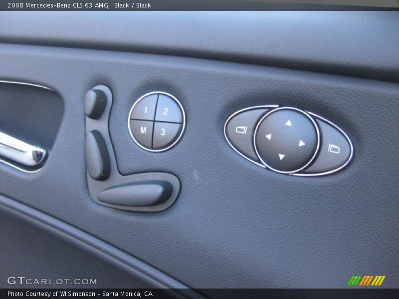 Controls of 2008 CLS 63 AMG