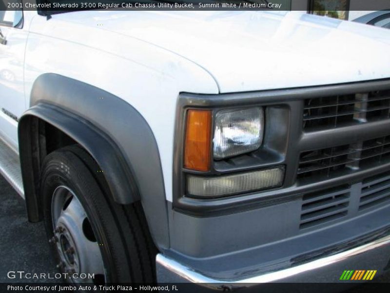 Summit White / Medium Gray 2001 Chevrolet Silverado 3500 Regular Cab Chassis Utility Bucket