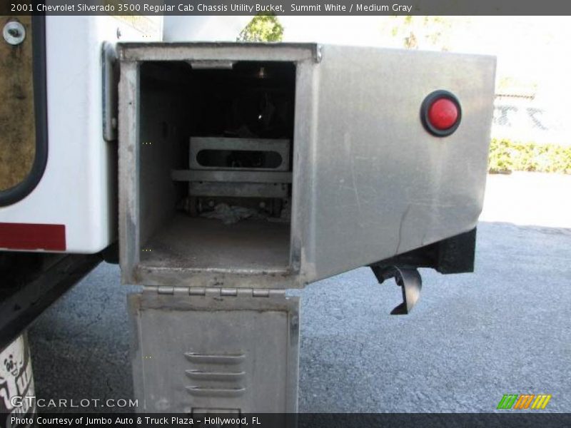 Summit White / Medium Gray 2001 Chevrolet Silverado 3500 Regular Cab Chassis Utility Bucket