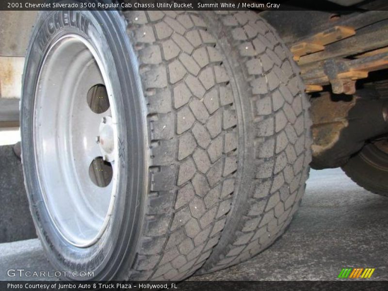 Summit White / Medium Gray 2001 Chevrolet Silverado 3500 Regular Cab Chassis Utility Bucket
