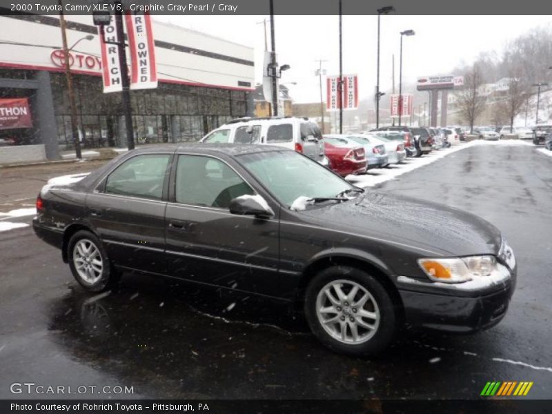 Graphite Gray Pearl / Gray 2000 Toyota Camry XLE V6