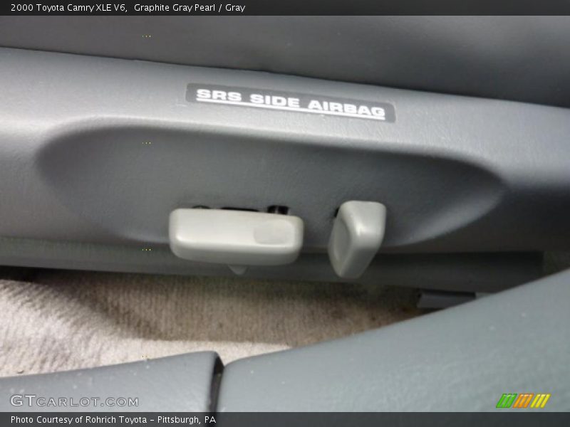 Graphite Gray Pearl / Gray 2000 Toyota Camry XLE V6