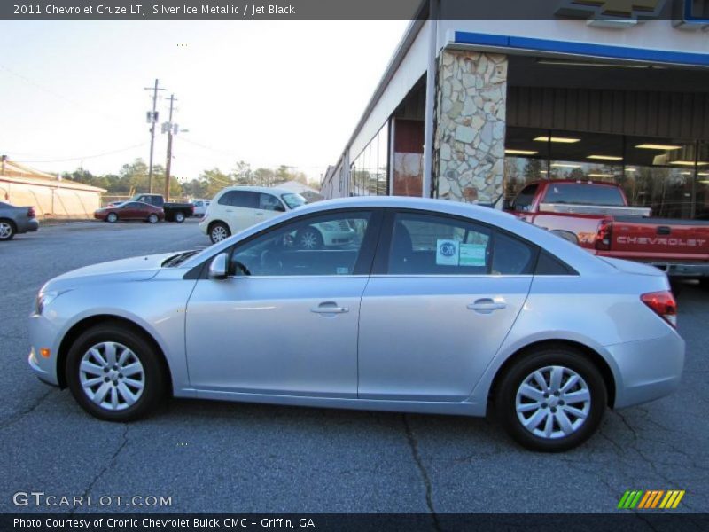 Silver Ice Metallic / Jet Black 2011 Chevrolet Cruze LT