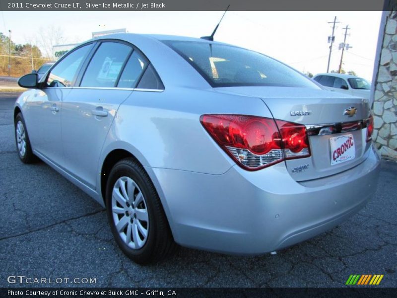 Silver Ice Metallic / Jet Black 2011 Chevrolet Cruze LT