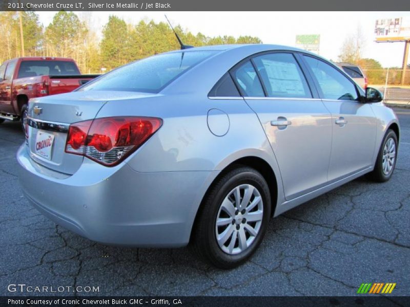 Silver Ice Metallic / Jet Black 2011 Chevrolet Cruze LT