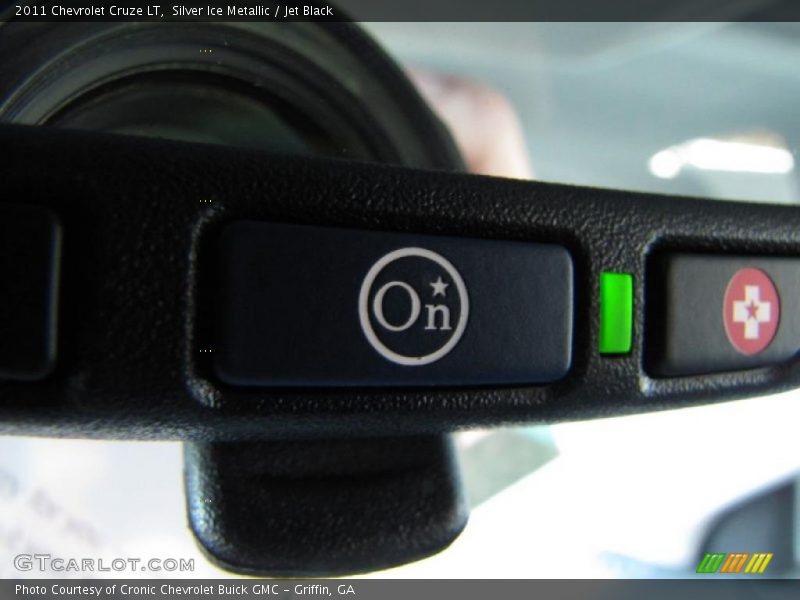 Silver Ice Metallic / Jet Black 2011 Chevrolet Cruze LT